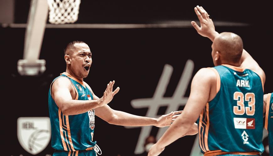 Atasi WB Combiphar, Satria Muda Pertamina Kunci Tiket Playoffs